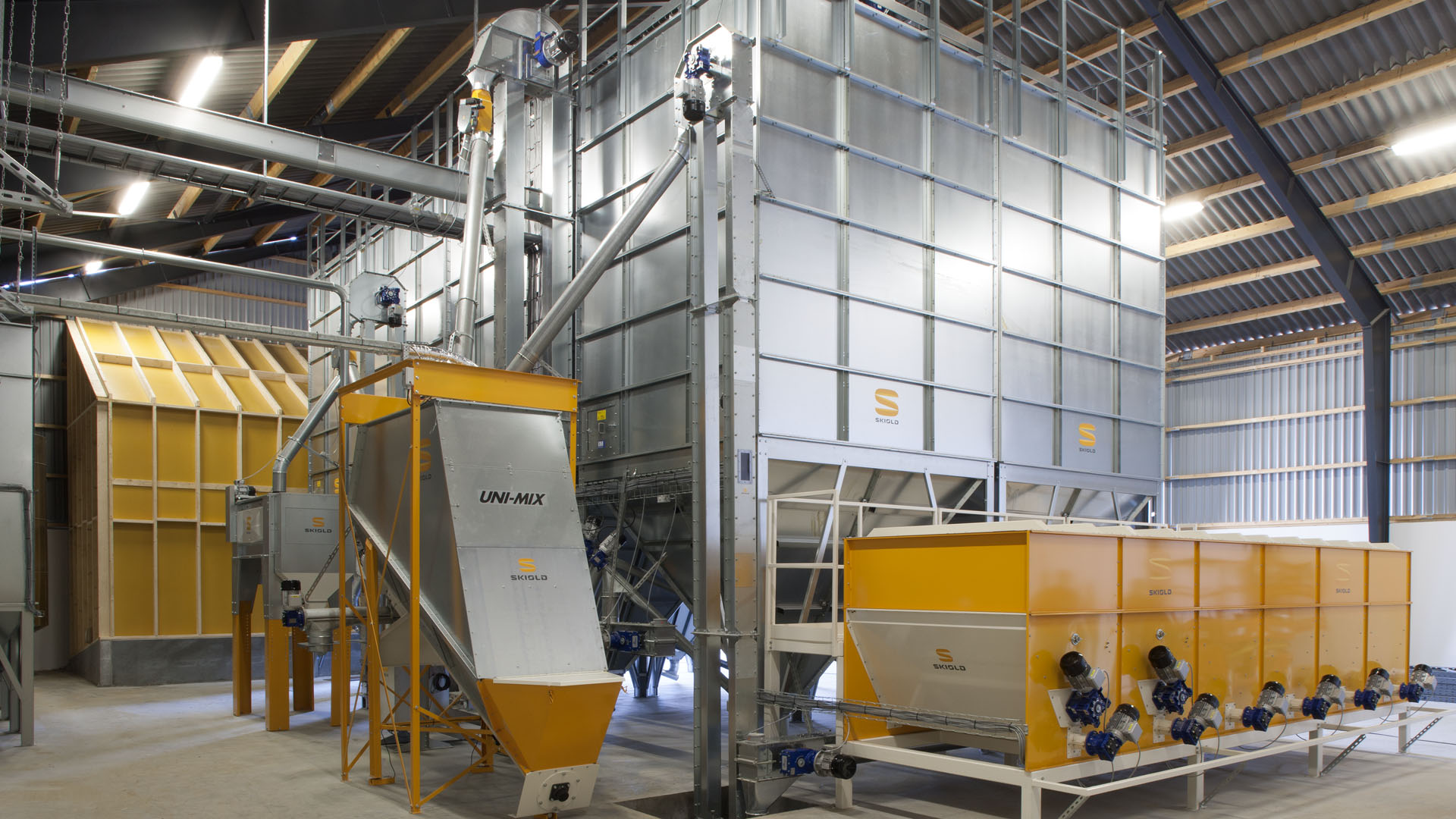 SKIOLD levererar diagonalblandare, horisontalblandare och små satsblandare